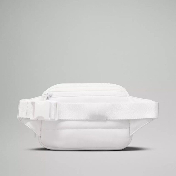 NWT Everywhere Belt Bag Large 2L Wunder Puff - Picture 4 of 8